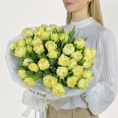 Букет желтых тюльпанов